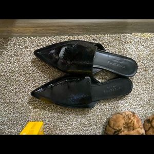 Everlane The Boss Mule Pointed Toe Flats Black Patent